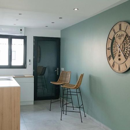 Studio Meuble Avec Terrasse Port-de-Bouc Luaran gambar